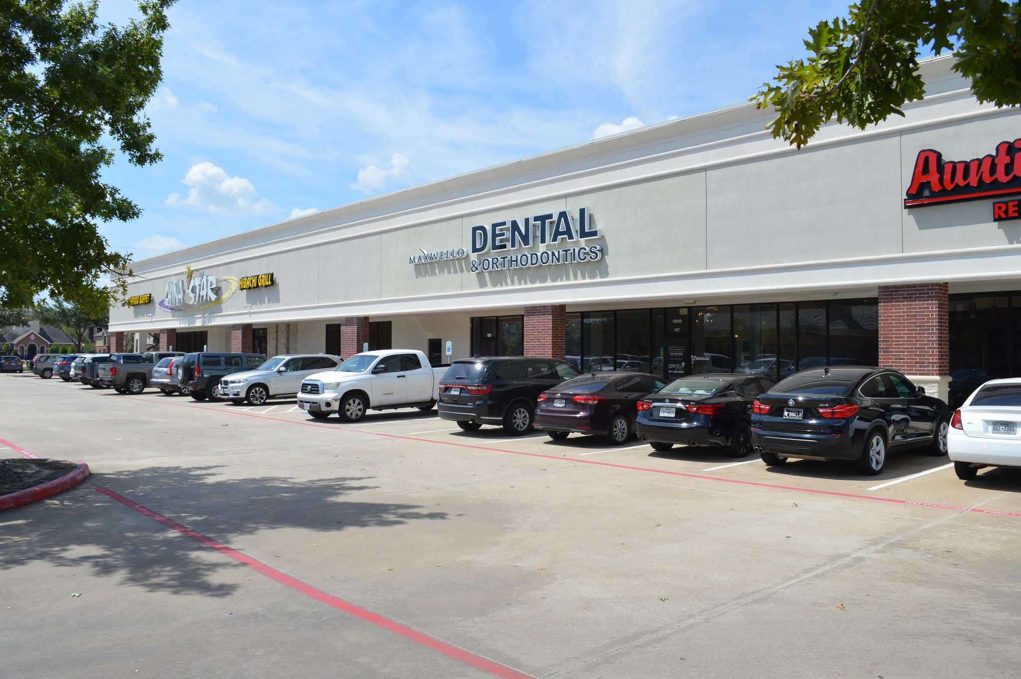 10009 W Broadway St, Pearland, TX for Rent