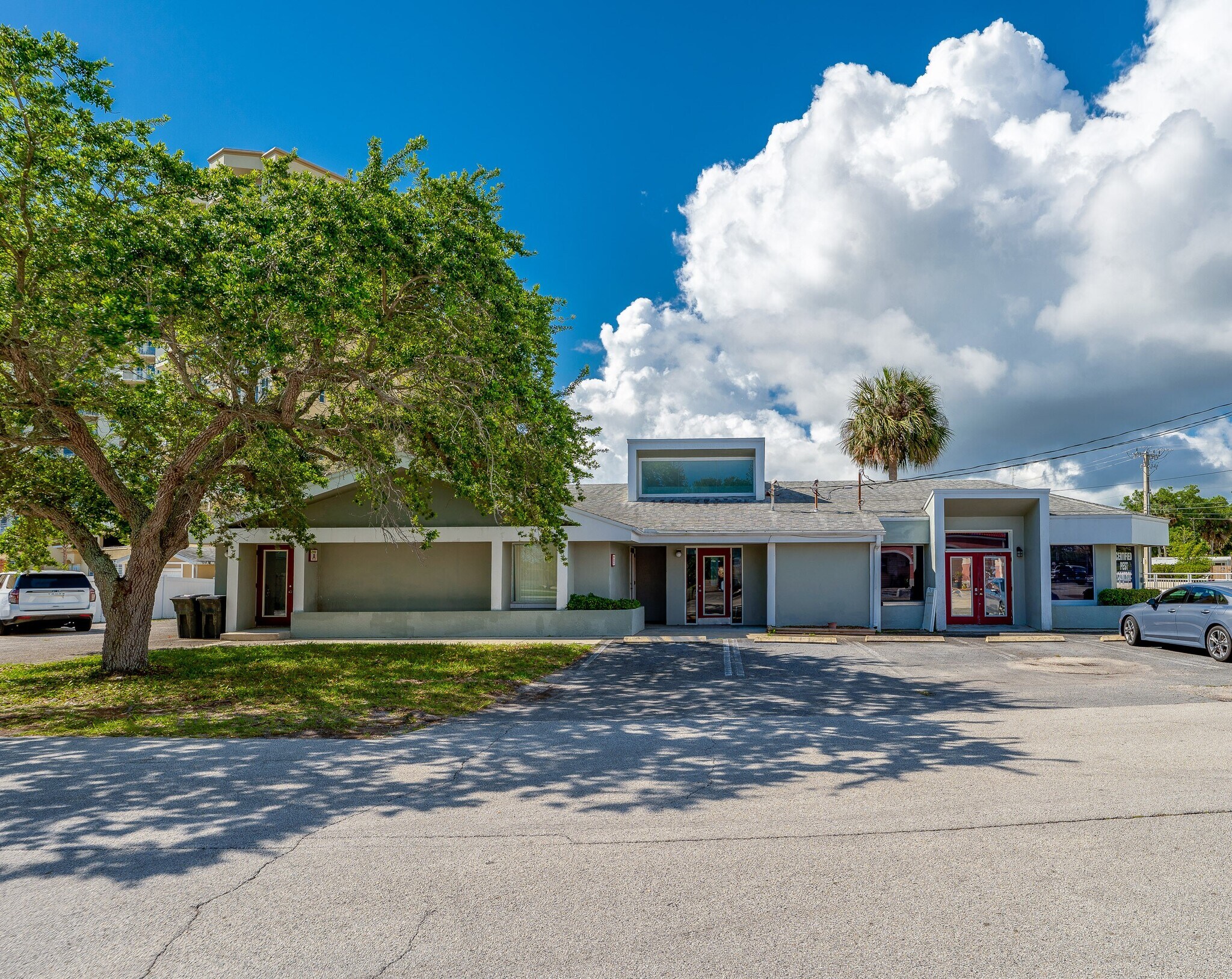 2763 S Ridgewood Ave, South Daytona, FL for Sale