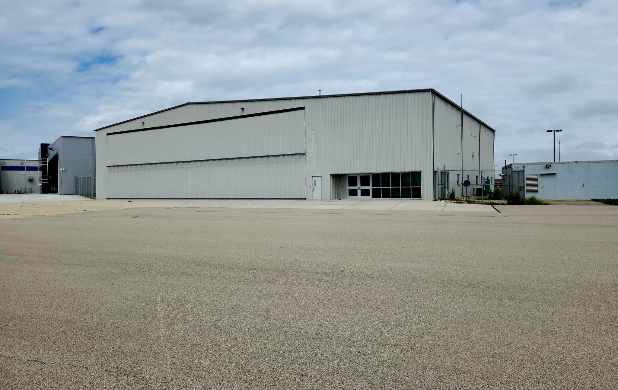 2907 E Empire St, Bloomington, IL for Sale