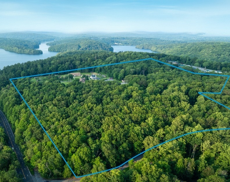 1700 Old Orchard St, West Harrison, NY for Sale