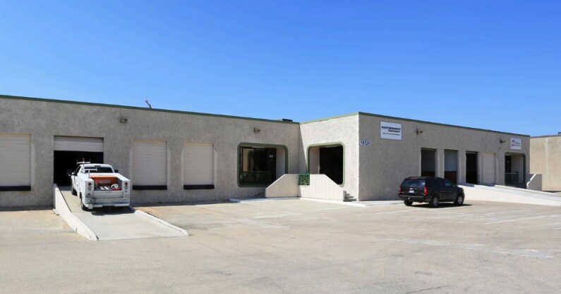 10523-10529 King William Dr, Dallas, TX for Rent