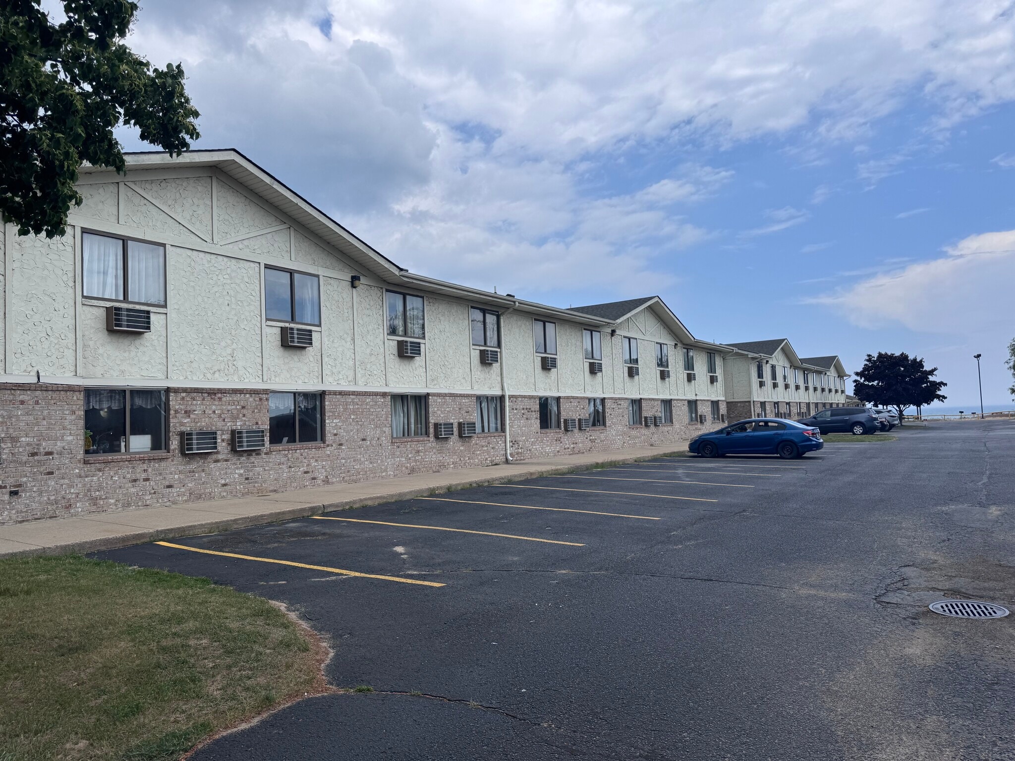 4270 N US 23 Hwy, Oscoda, MI for Sale