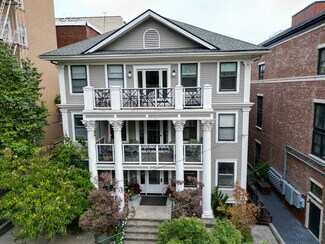 Portland, OR Apartments - 2167 SW Yamhill St