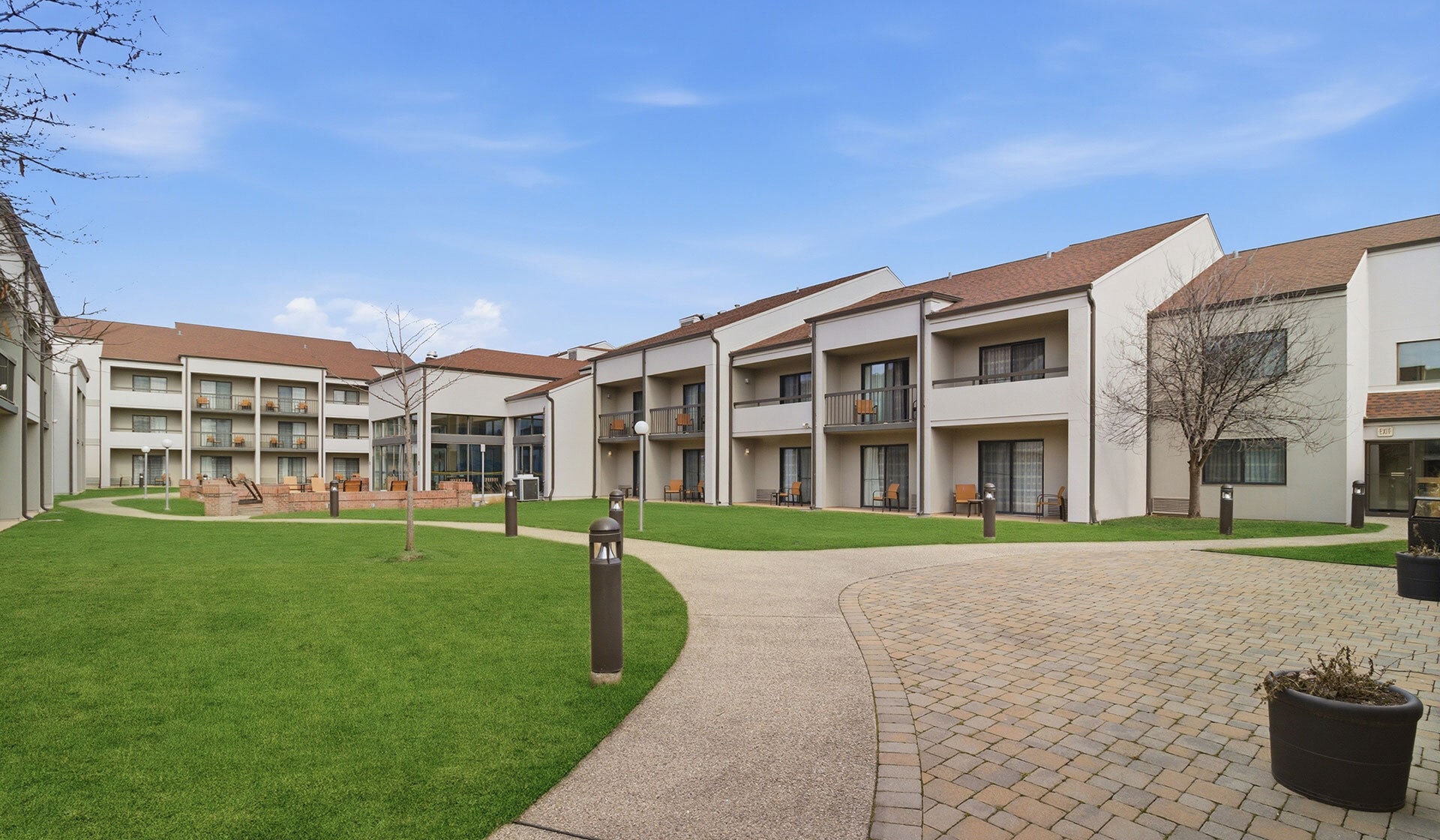 100 West Algonquin Rd, Arlington Heights, IL for Sale