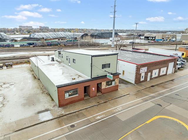 821 S Broadway, Green Bay, WI for Sale