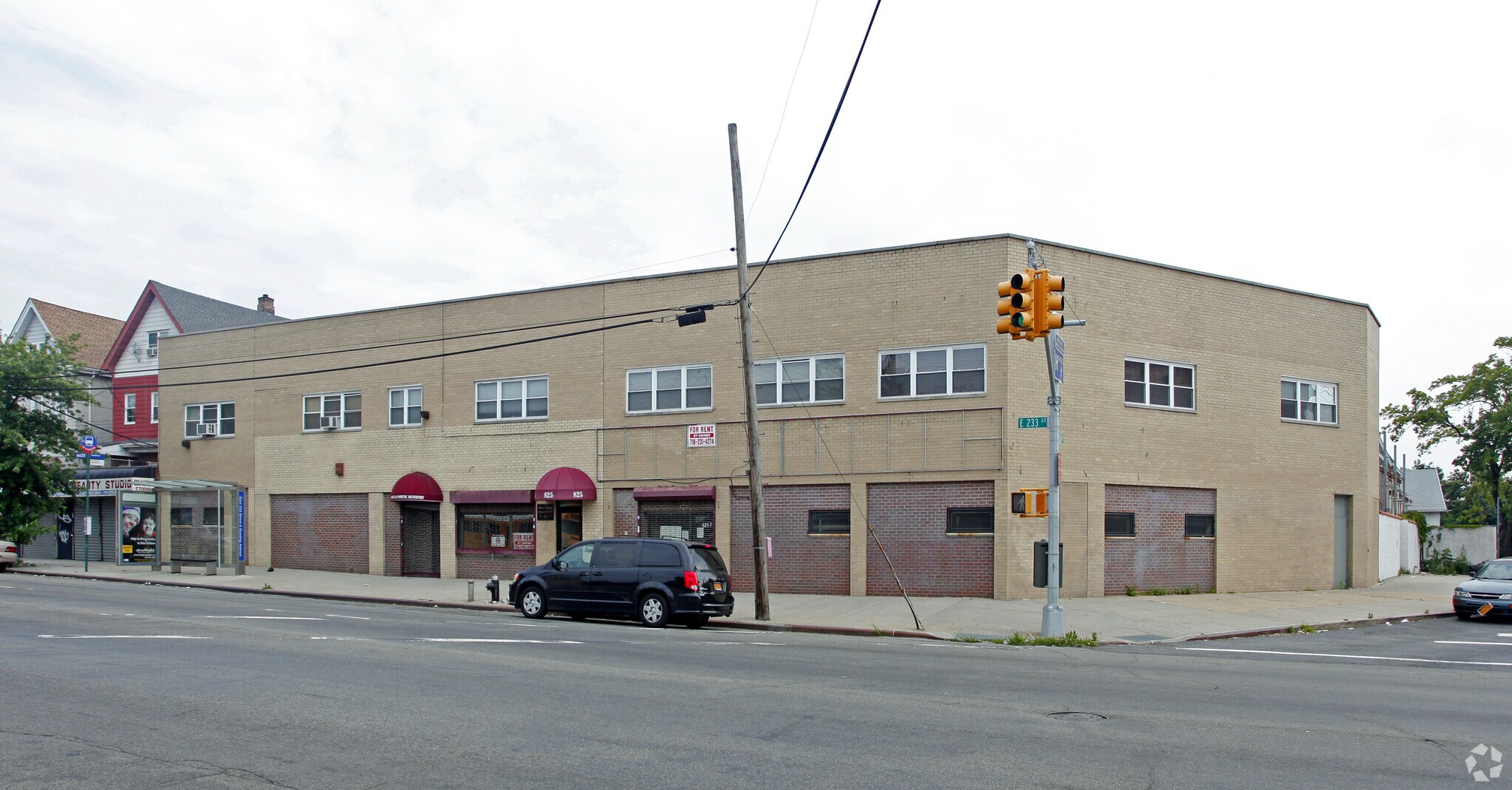 821-825 E 233rd St, Bronx, NY for Rent