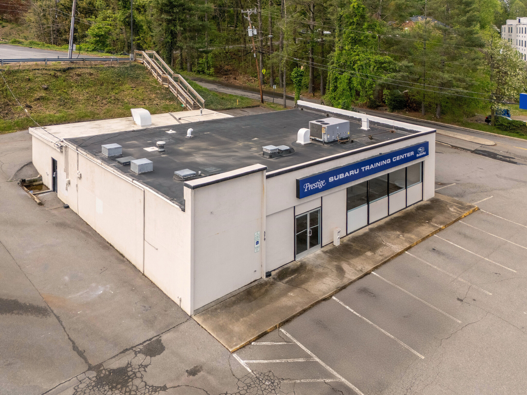 579 Tunnel Rd, Asheville, NC for Rent
