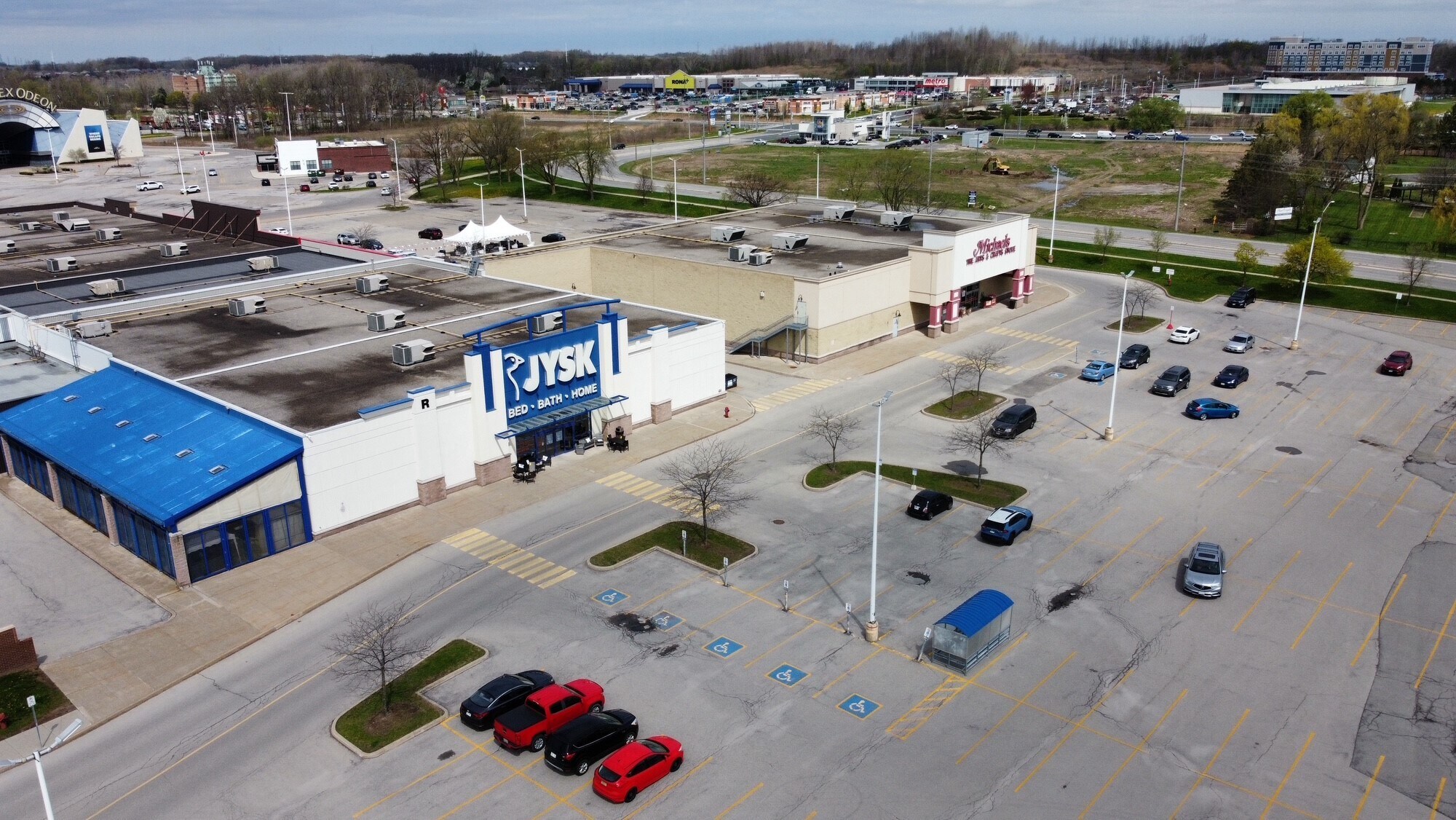 7555 Montrose Rd, Niagara Falls, ON for Rent