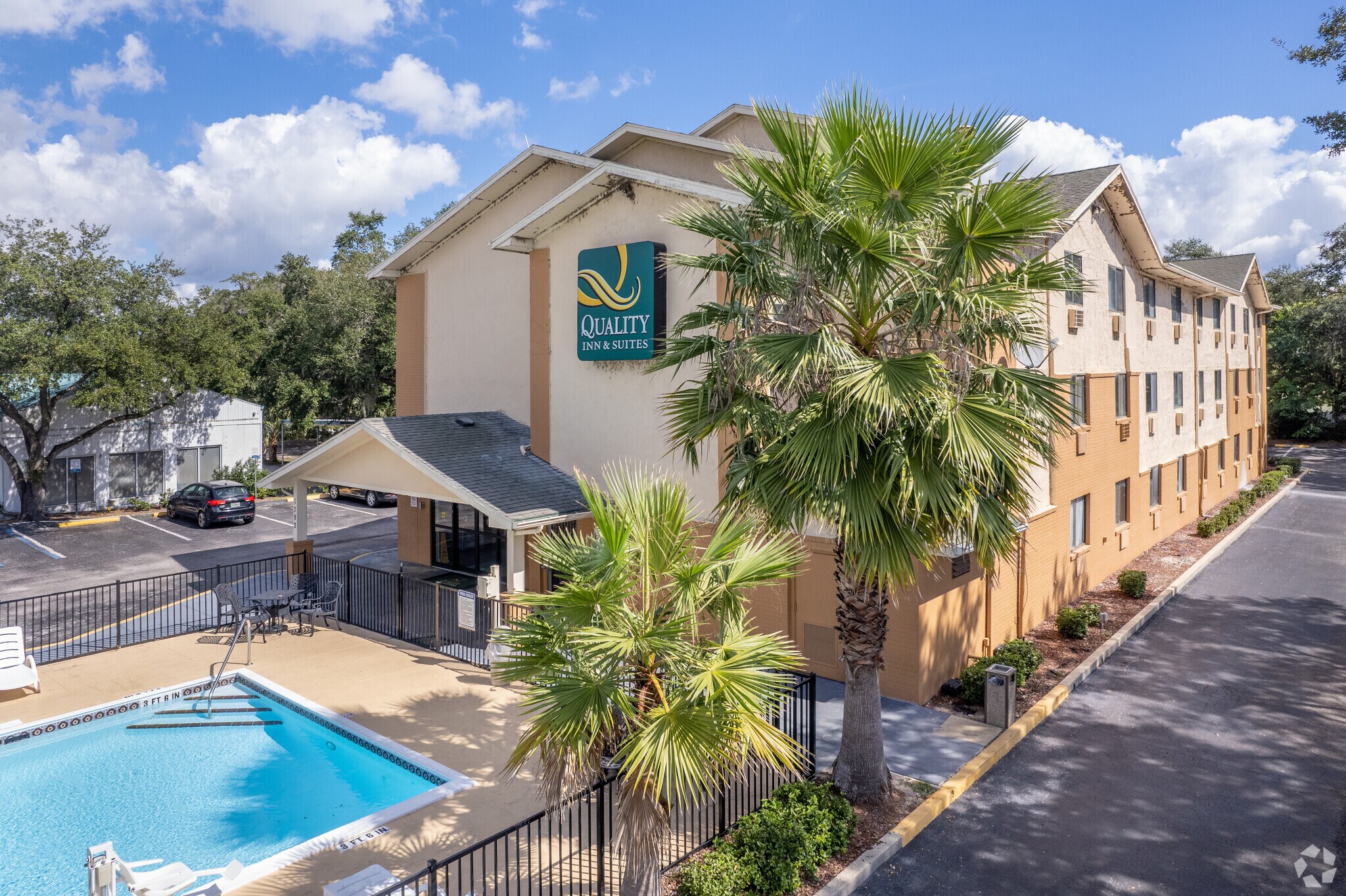 1392 W North Blvd, Leesburg, FL for Sale