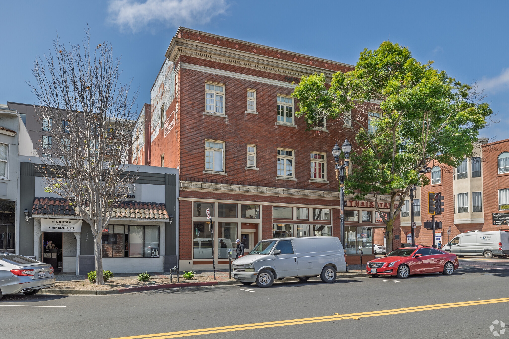 216-220 Linden Ave, South San Francisco, CA for Rent