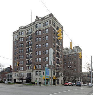 Detroit, MI Apartments - 2900 E Jefferson Ave