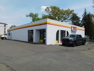 Windsor Locks, CT Freestanding - 592 Elm St