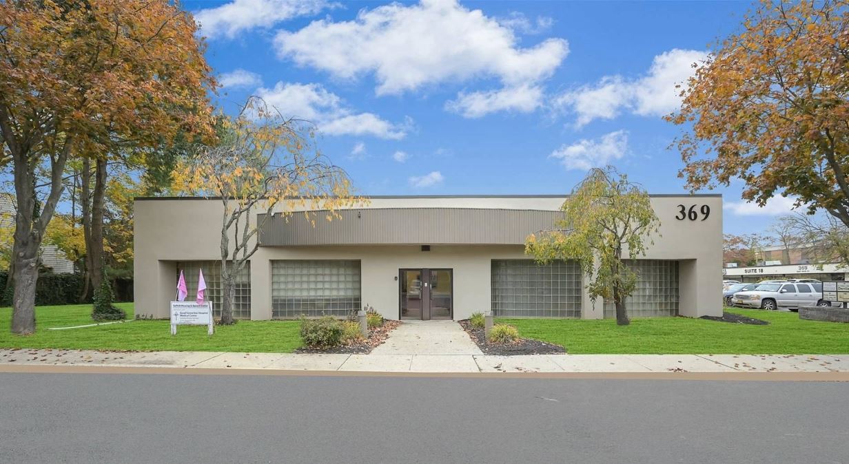 369 E Main St, East Islip, NY for Sale