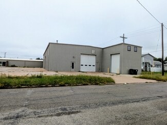 Hutchinson, KS Industrial - 924 E 4th Ave