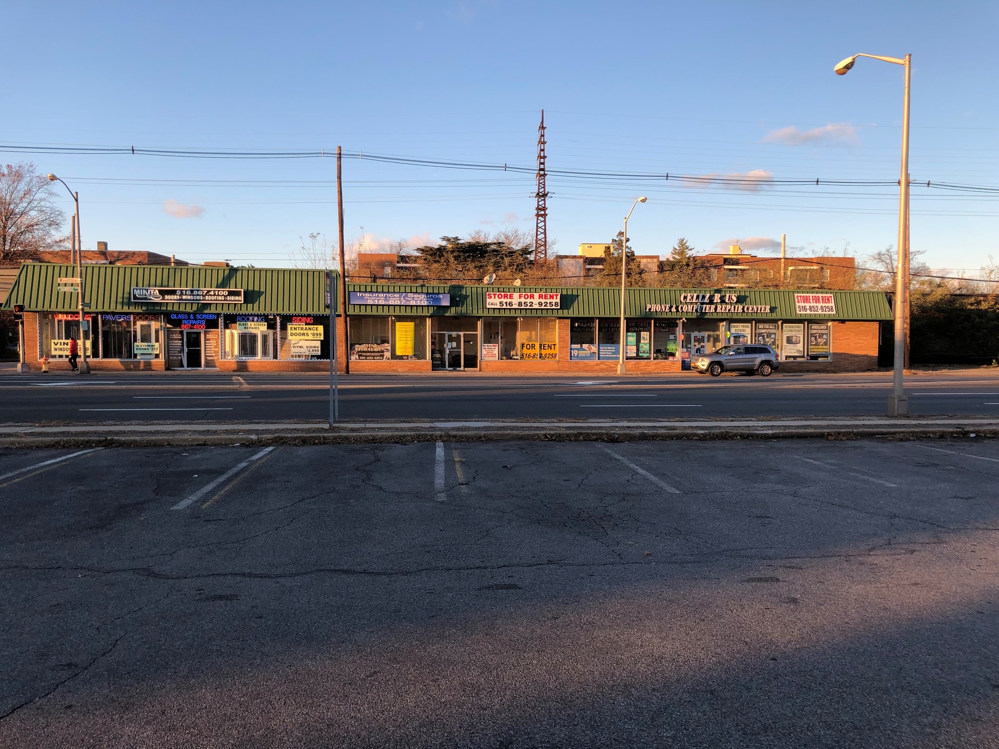 132-136 W Sunrise Hwy, Freeport, NY for Rent