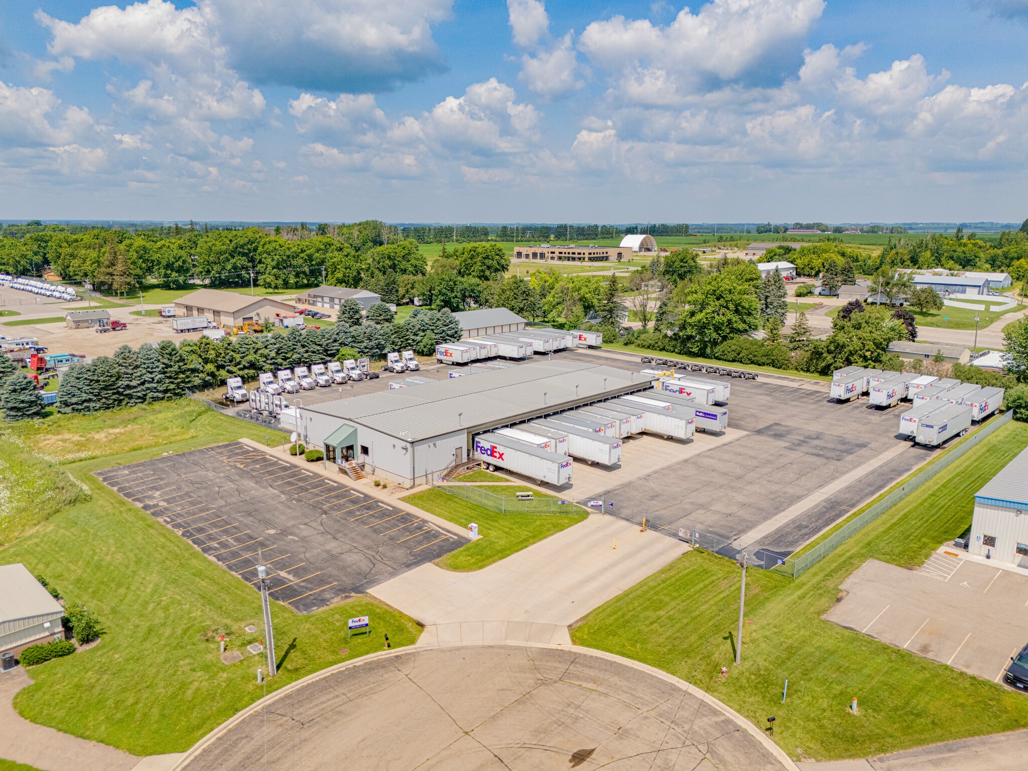 1060 26th Pl NW, Owatonna, MN for Sale