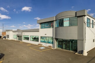Saint-Laurent, QC Light Manufacturing - 3195-3227 Boul Pitfield