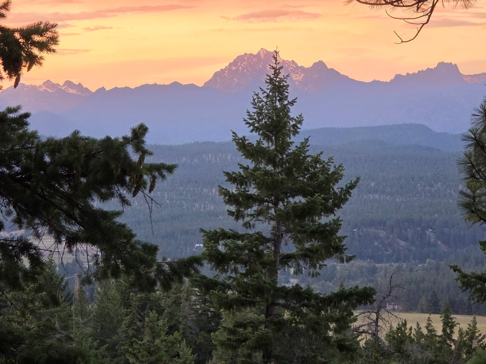 8440 Upper Peoh Point Rd, Cle Elum, WA for Sale