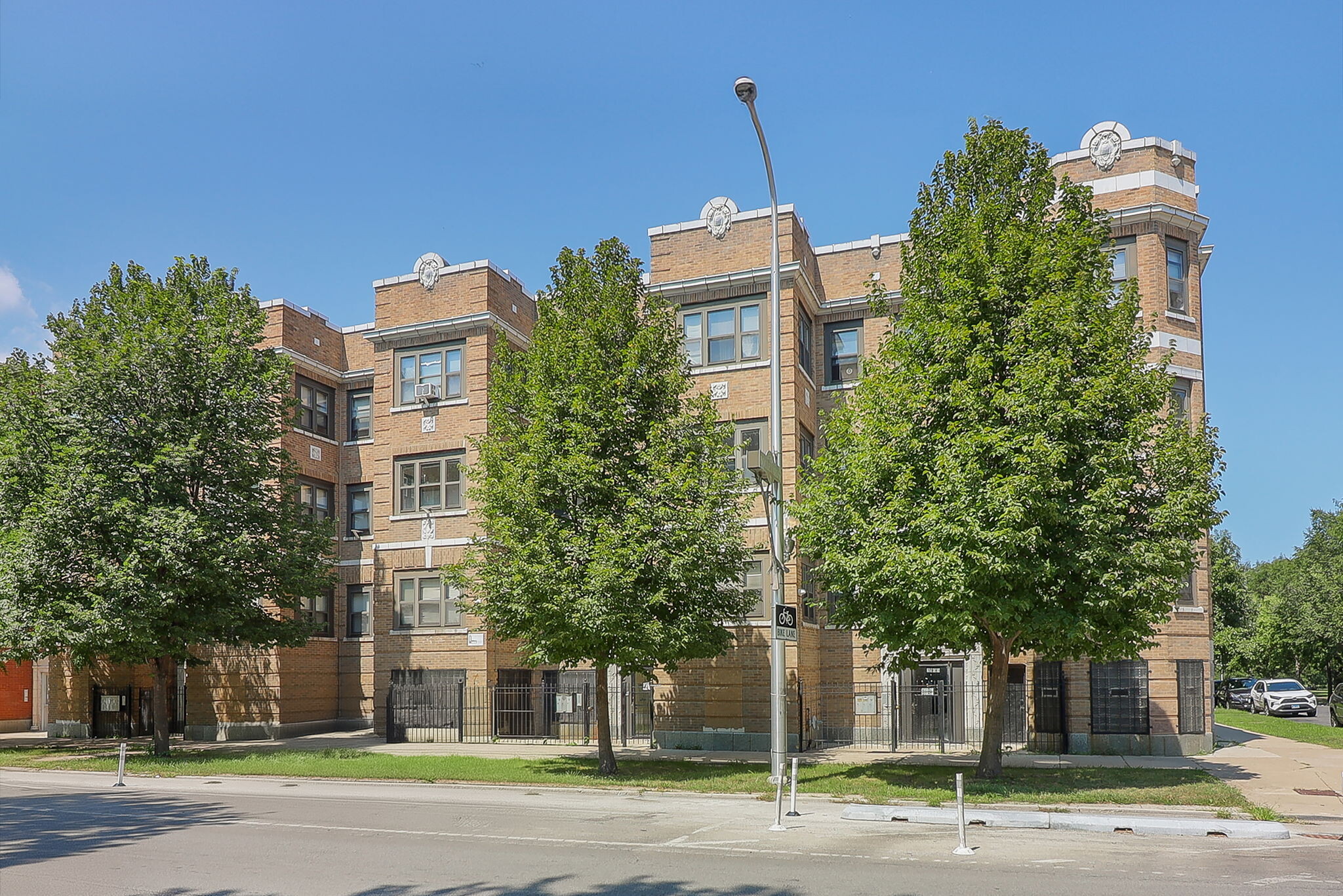 3100 W Douglas Blvd, Chicago, IL for Sale