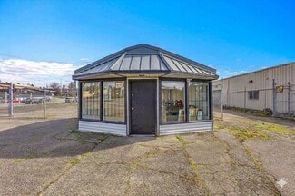 Seattle, WA Retail - 9808 17th Ave SW