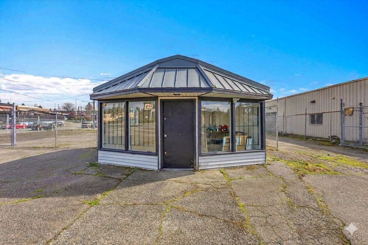 9808 17th Ave SW, Seattle, WA for Rent