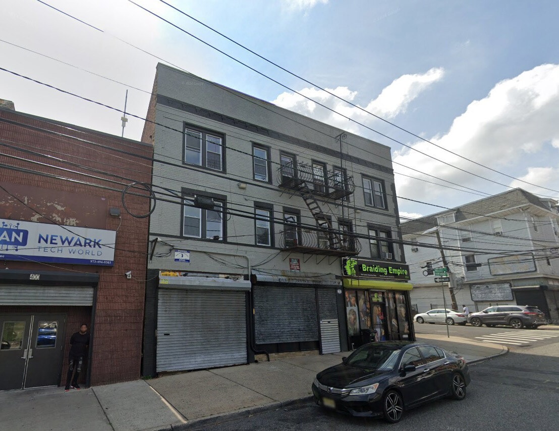 402-404 Hawthorne Ave, Newark, NJ for Rent