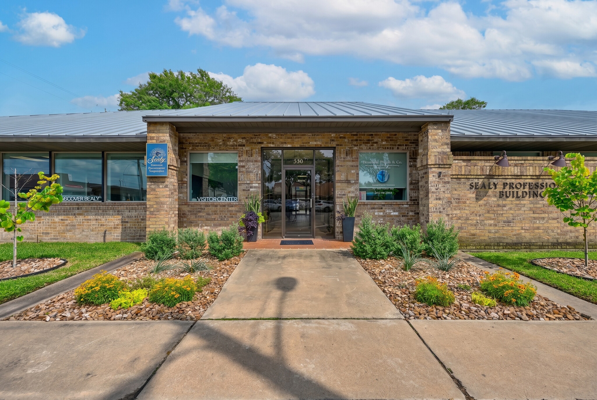 330 Main St, Sealy, TX for Rent