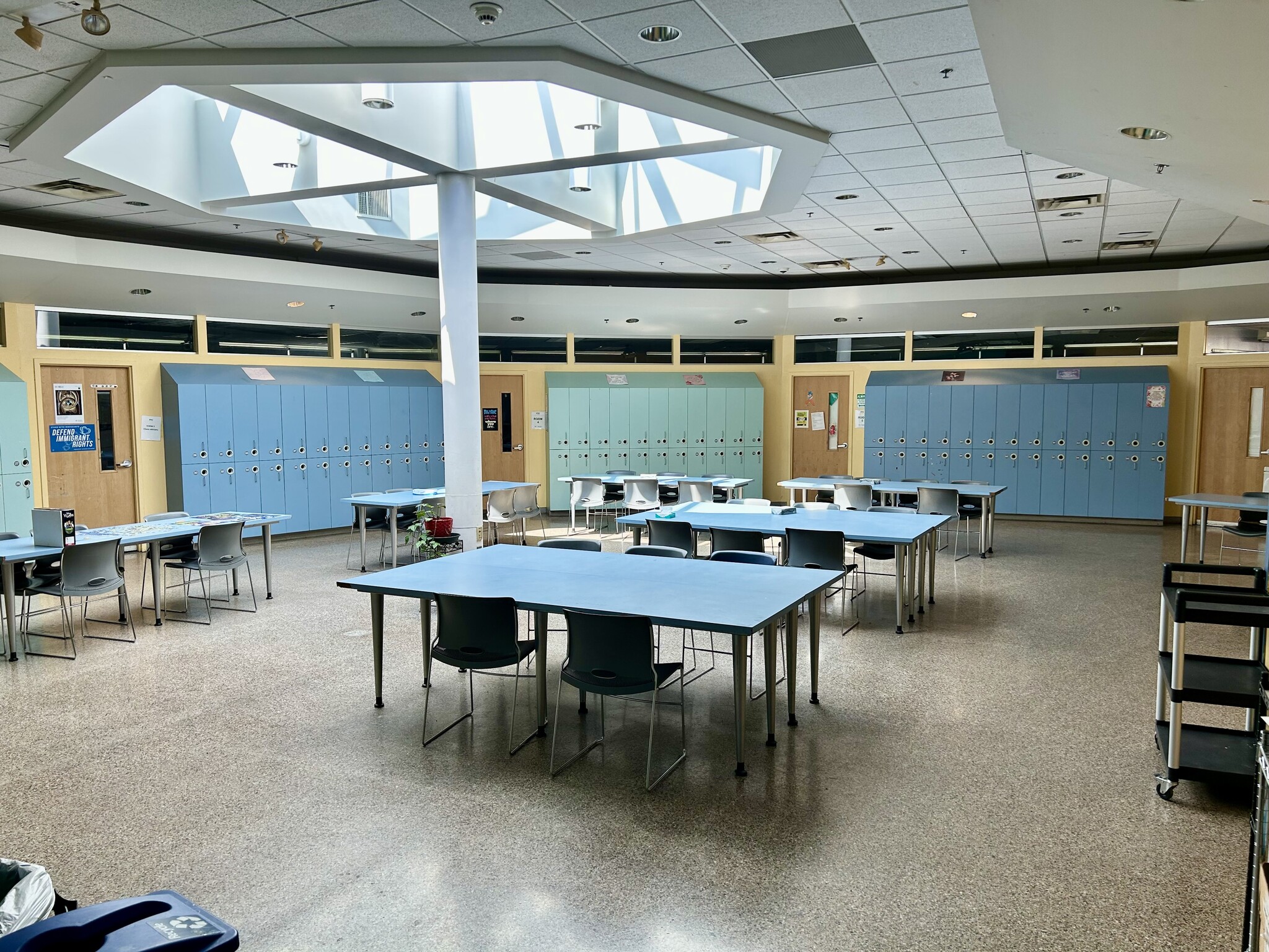 2021 W Broadway Ave, Minneapolis, MN for Rent