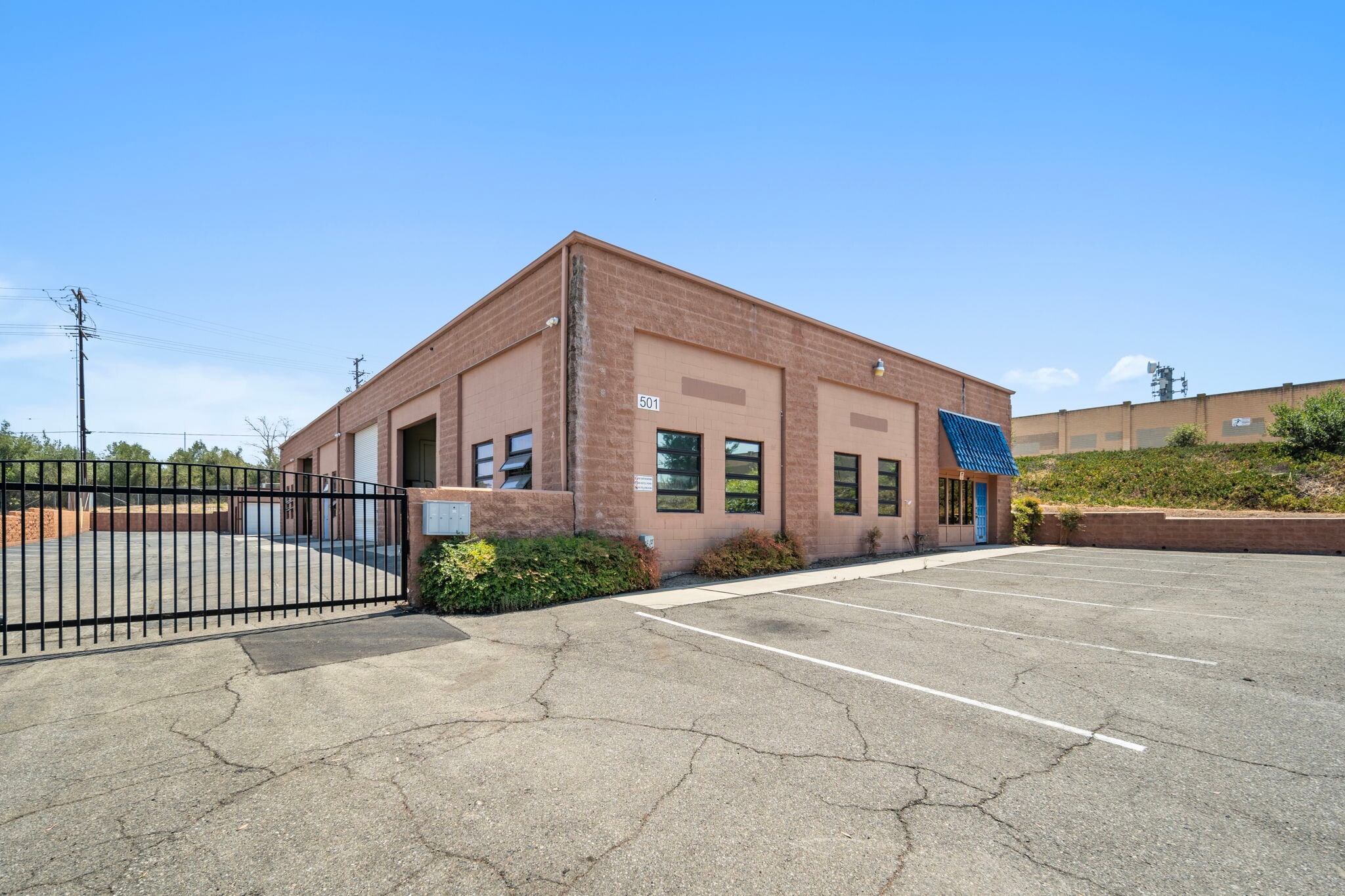 501 Industrial Way, Fallbrook, CA for Sale