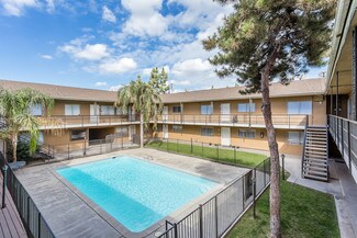 Bakersfield, CA Apartments - 3143 S H St
