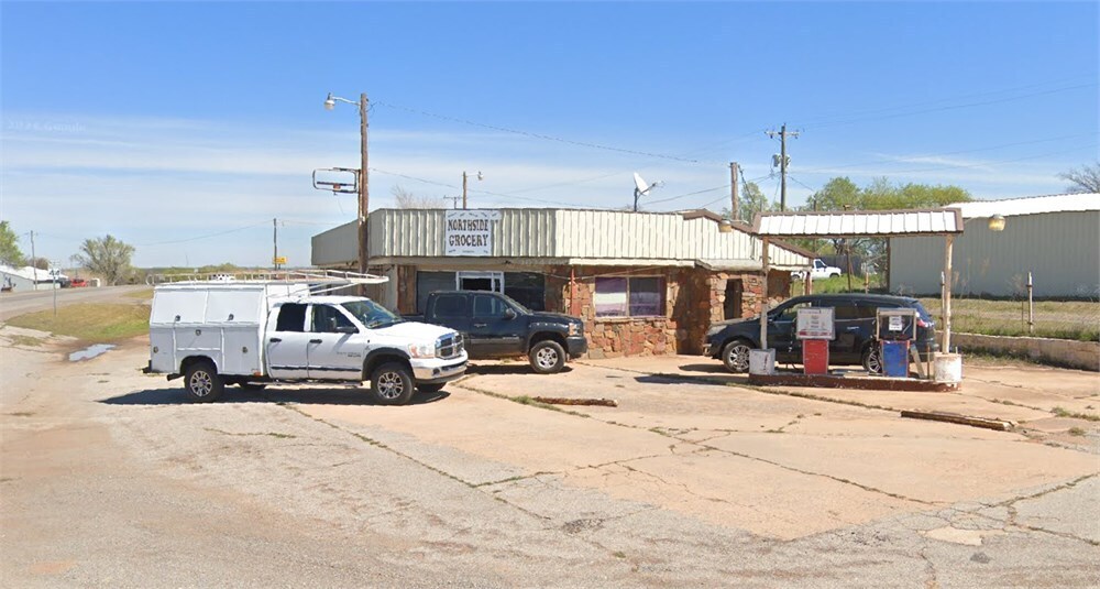 303 Third St, Sentinel, OK for Sale