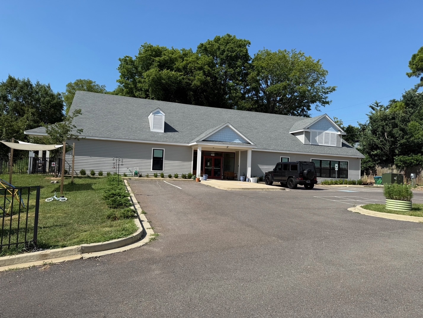 1430 Poplar Ave, Memphis, TN for Sale
