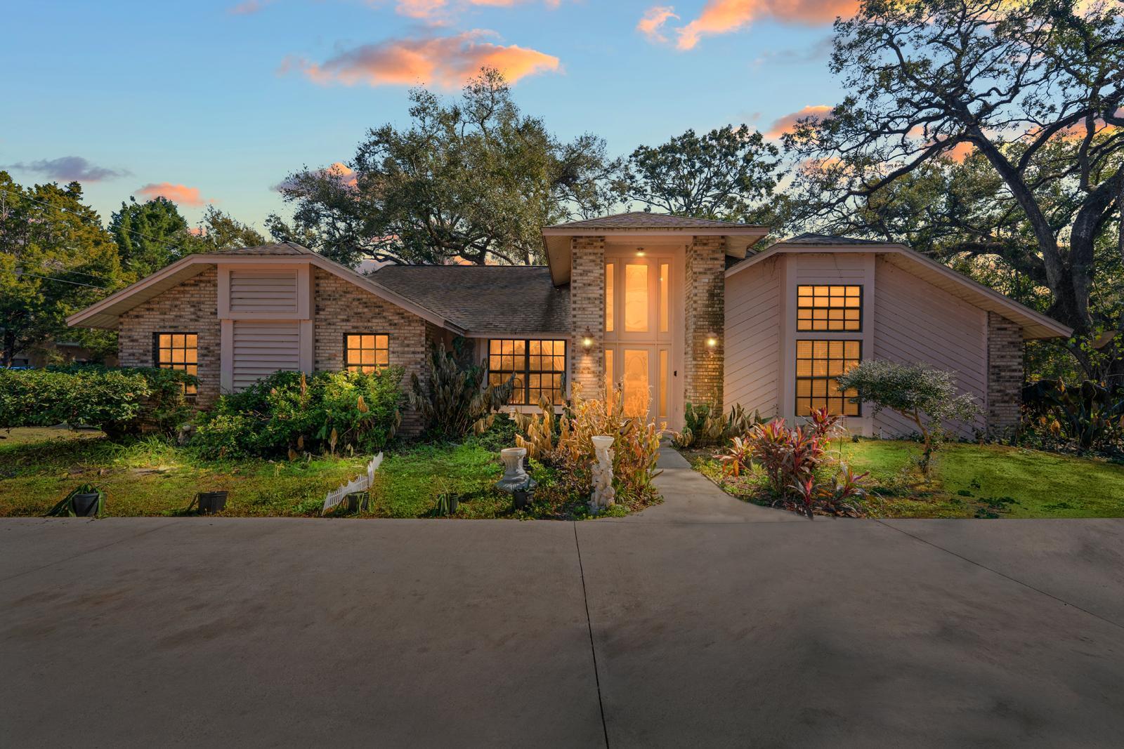 2501 E Diana St, Tampa, FL for Sale