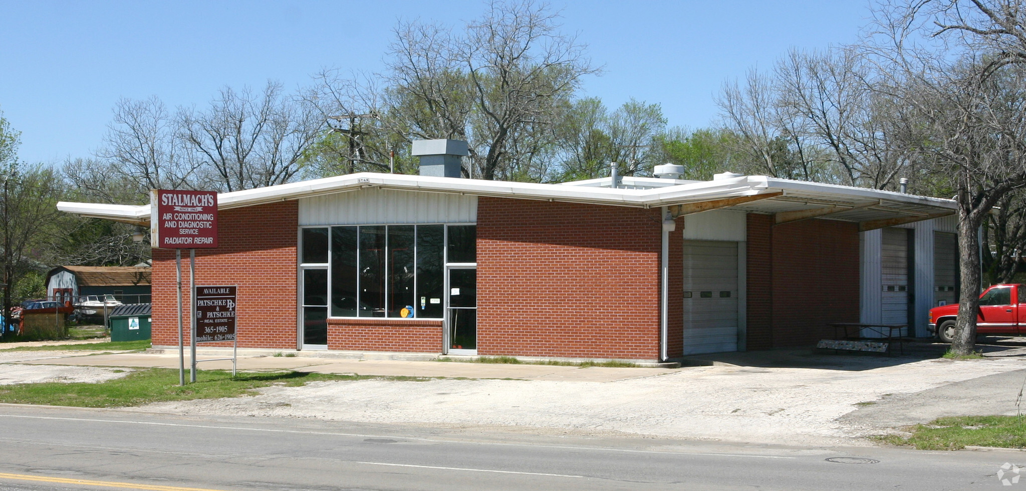 500 W 2nd St, Taylor, TX for Sale