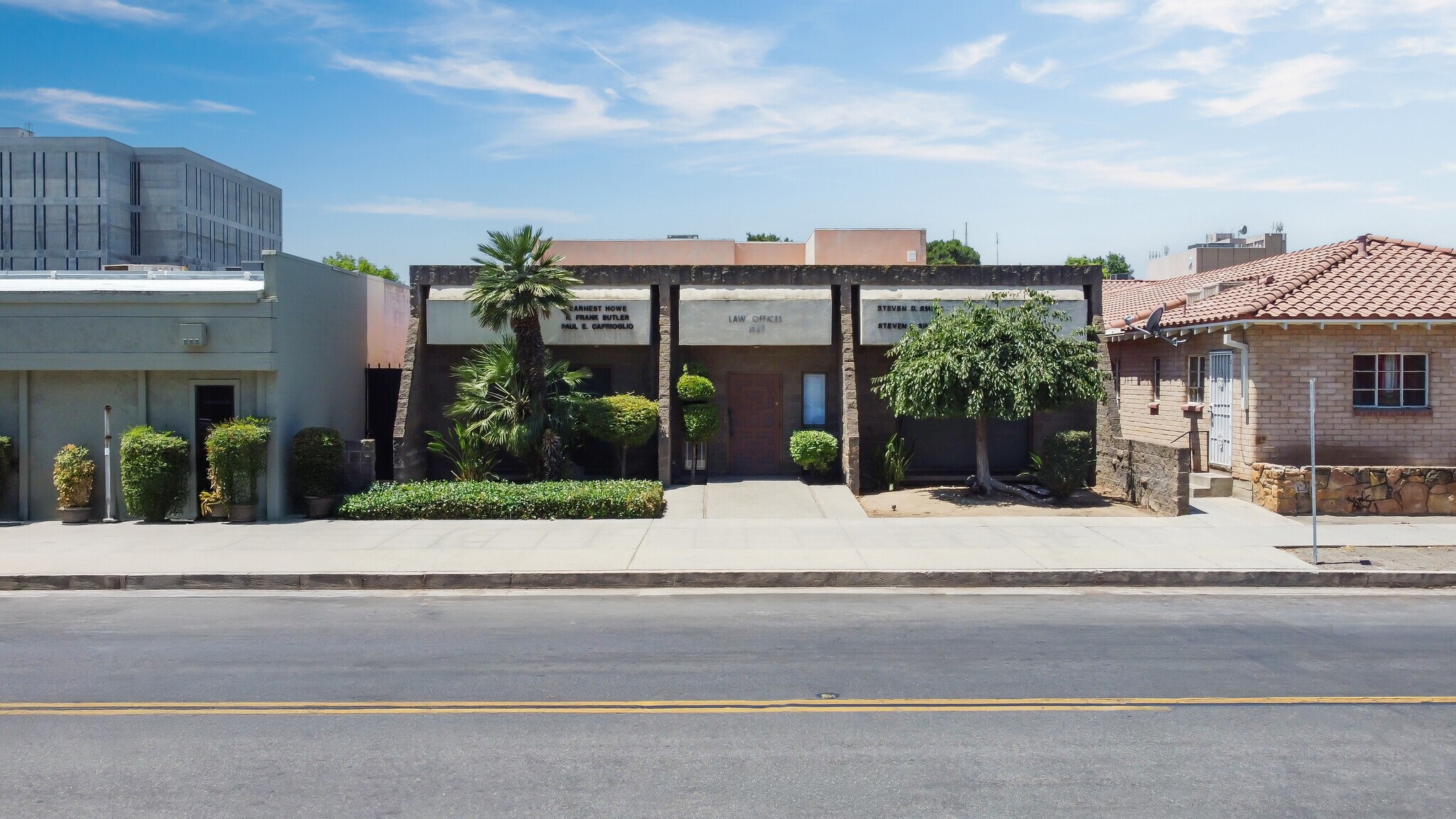 1327 N St, Fresno, CA for Sale