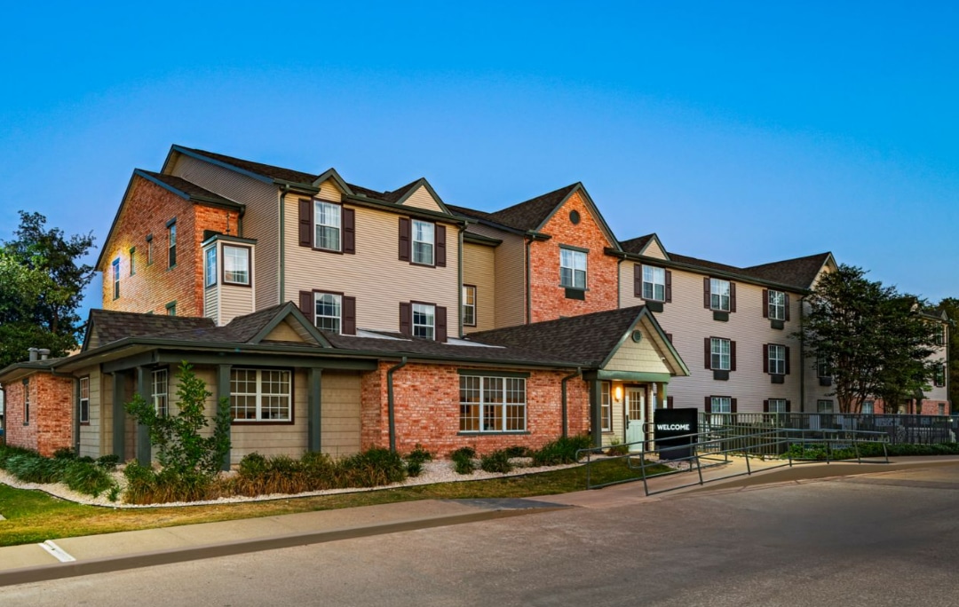 1300 University Dr E, College Station, TX for Sale