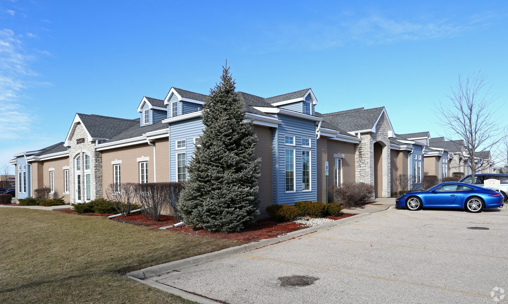 2550 Compass Rd, Glenview, IL for Sale