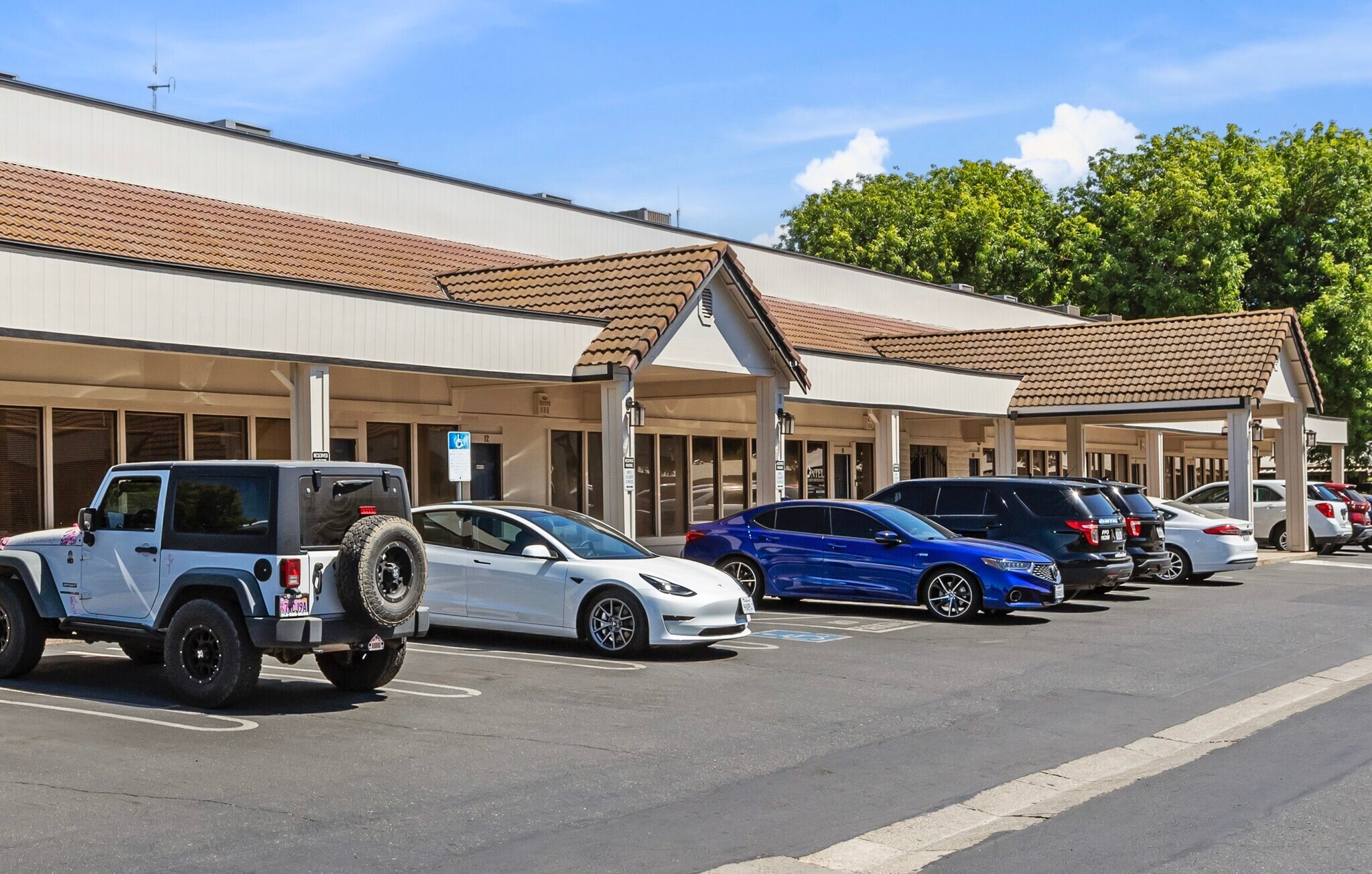 2125 Wylie Dr, Modesto, CA for Sale