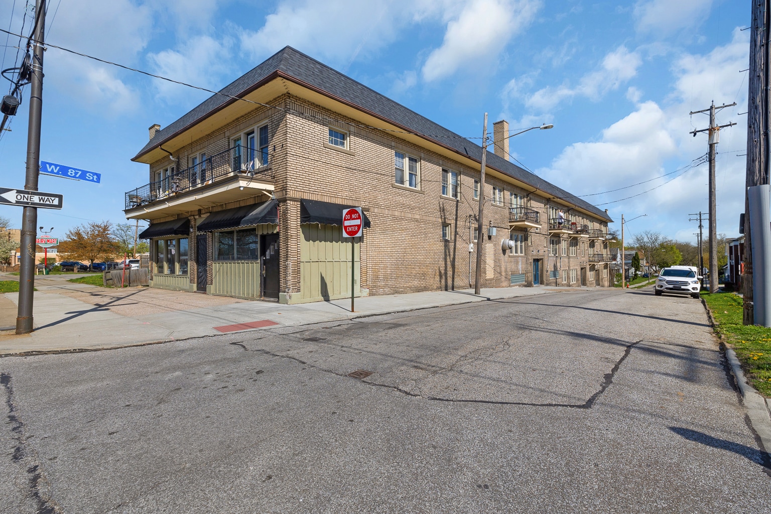 8702 Detroit Ave, Cleveland, OH for Sale