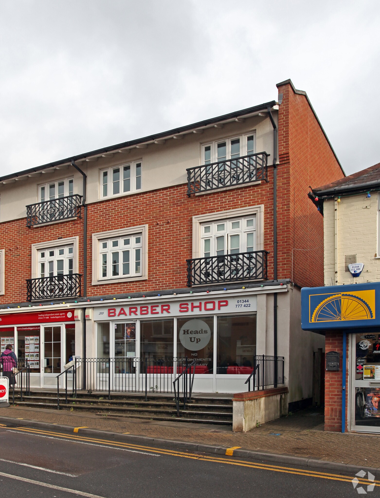 205 High St, Crowthorne, BKS for Rent