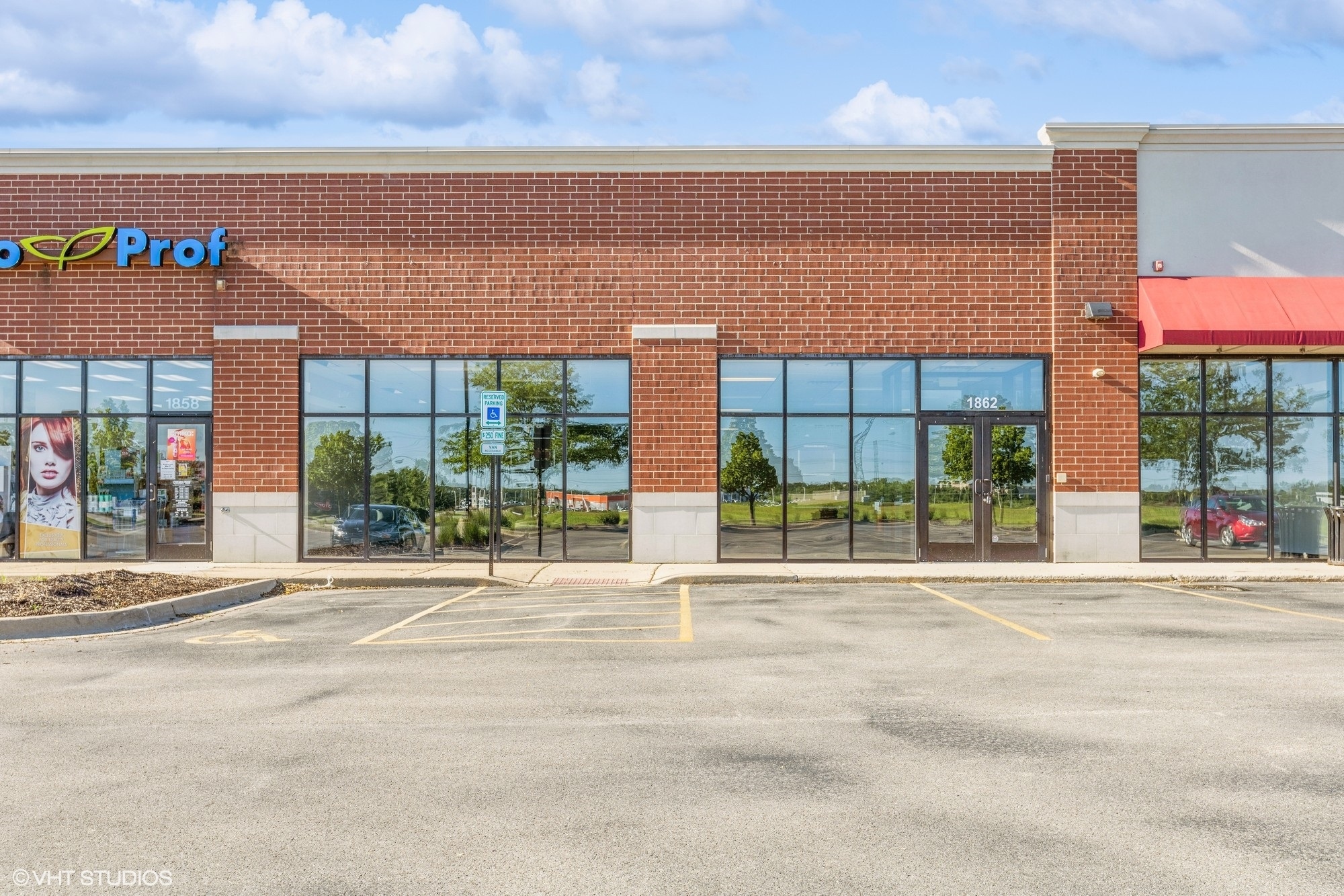 1852-1866 Towne Centre Dr, North Aurora, IL for Rent