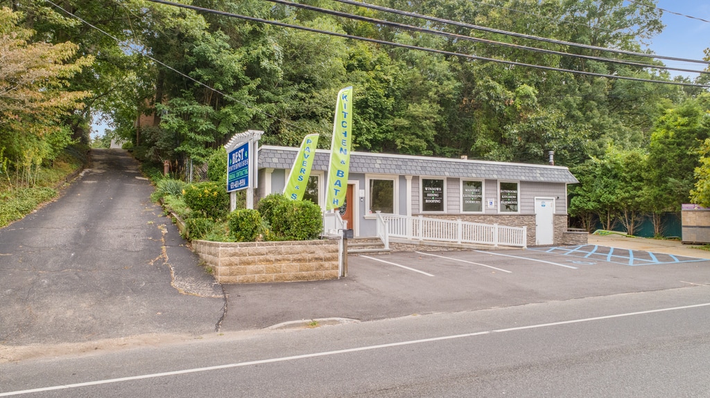 173 Terry Rd, Smithtown, NY for Rent
