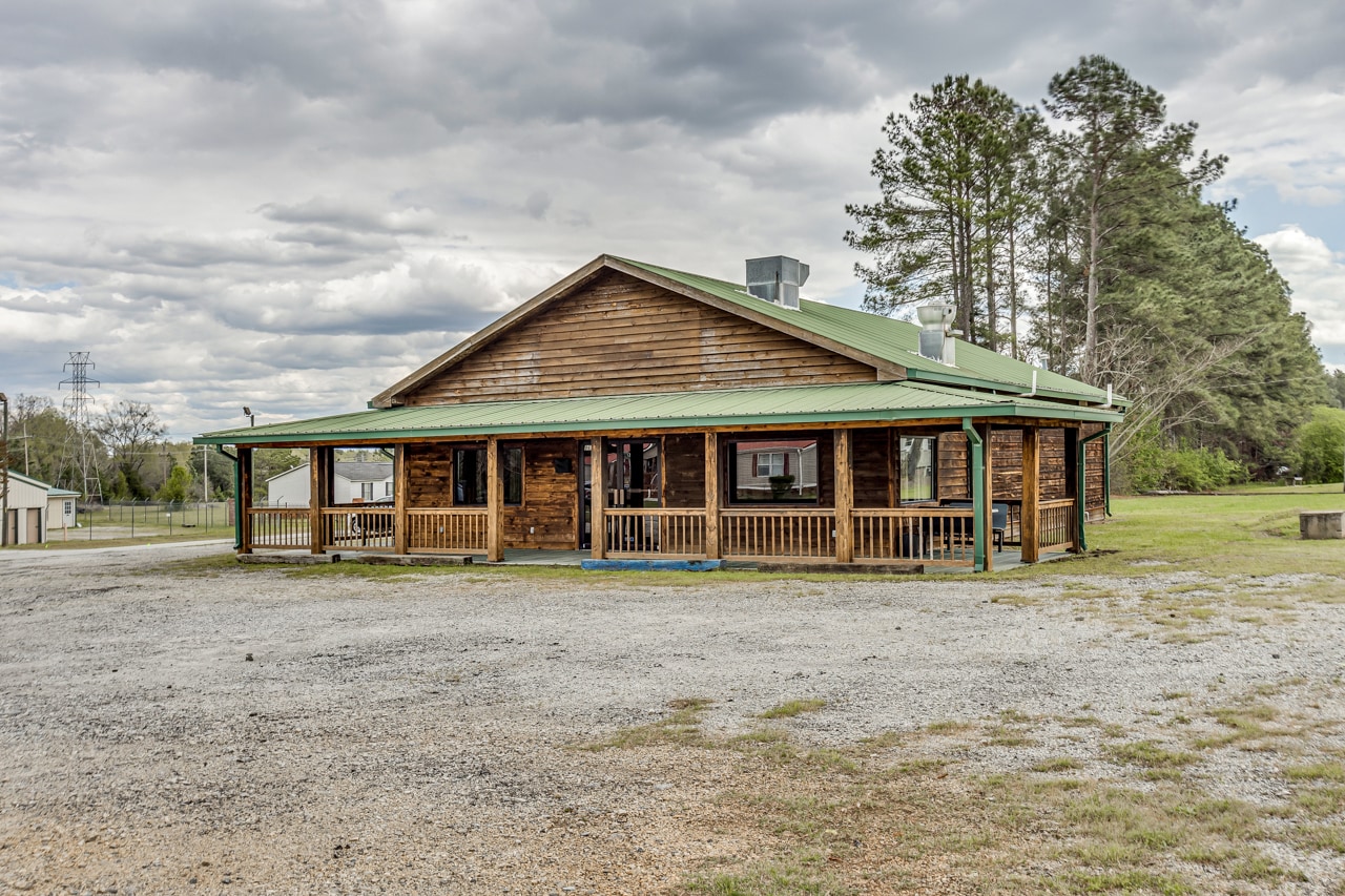 869 Poplar St, Clinton, SC for Sale