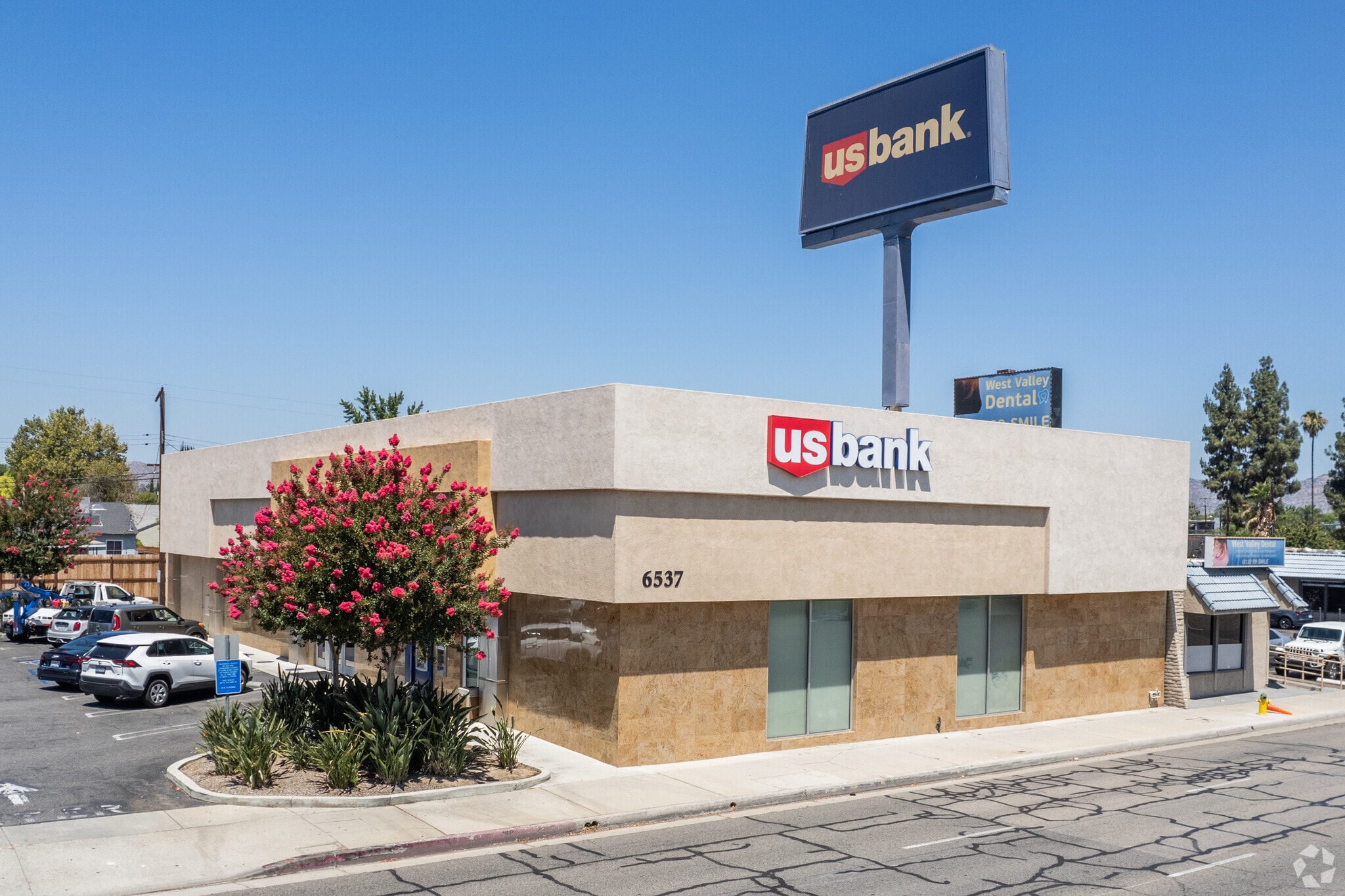 6537 Topanga Canyon Blvd Woodland Hills, CA 91303 Retail Property for