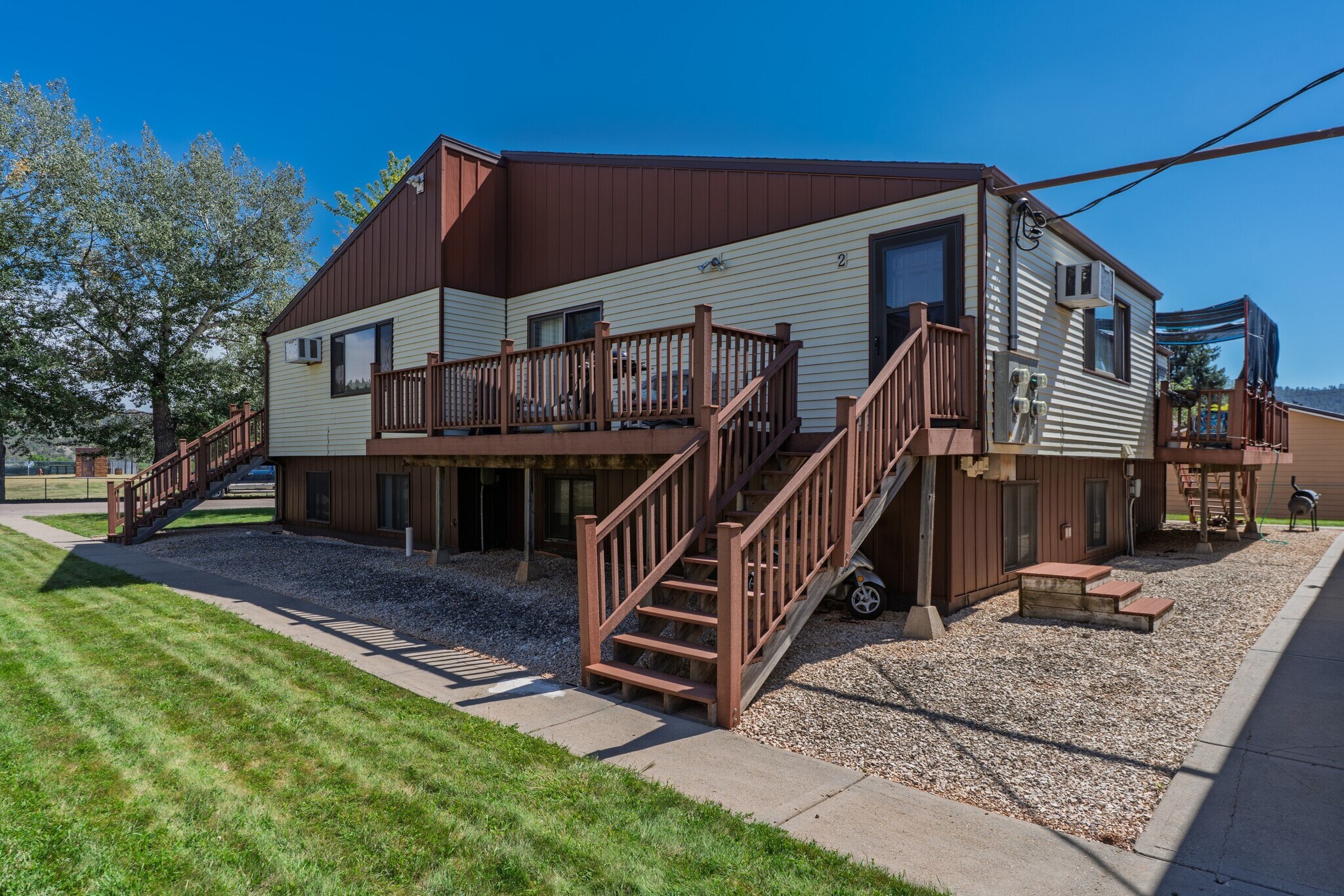 438 S 14th St, Hot Springs, SD for Sale