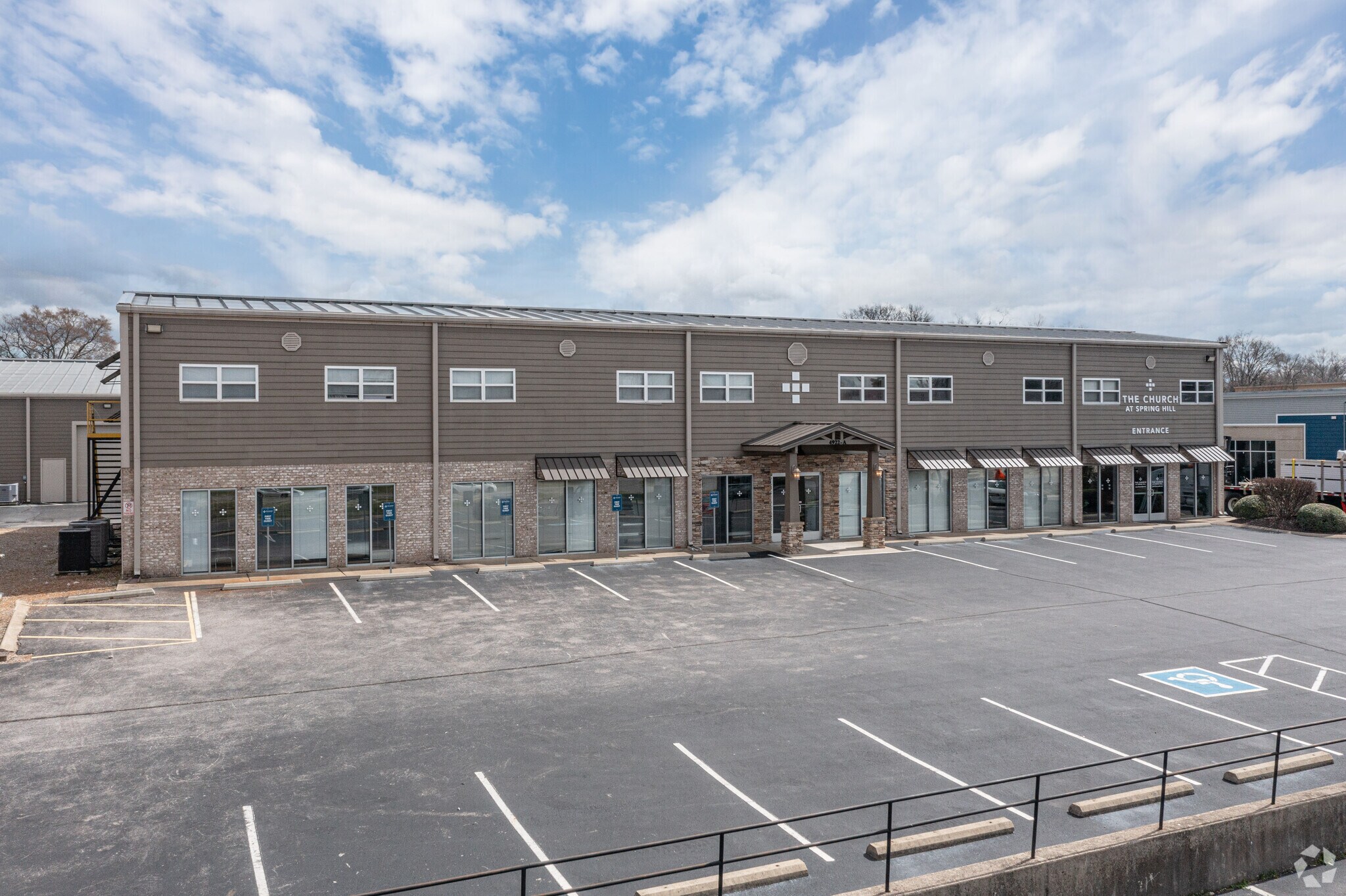 4922 Port Royal Rd, Spring Hill, TN for Sale