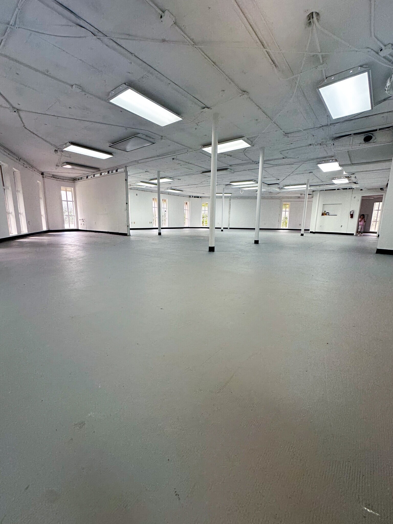 18500 NE 5th Ave, Miami Gardens, FL for Rent