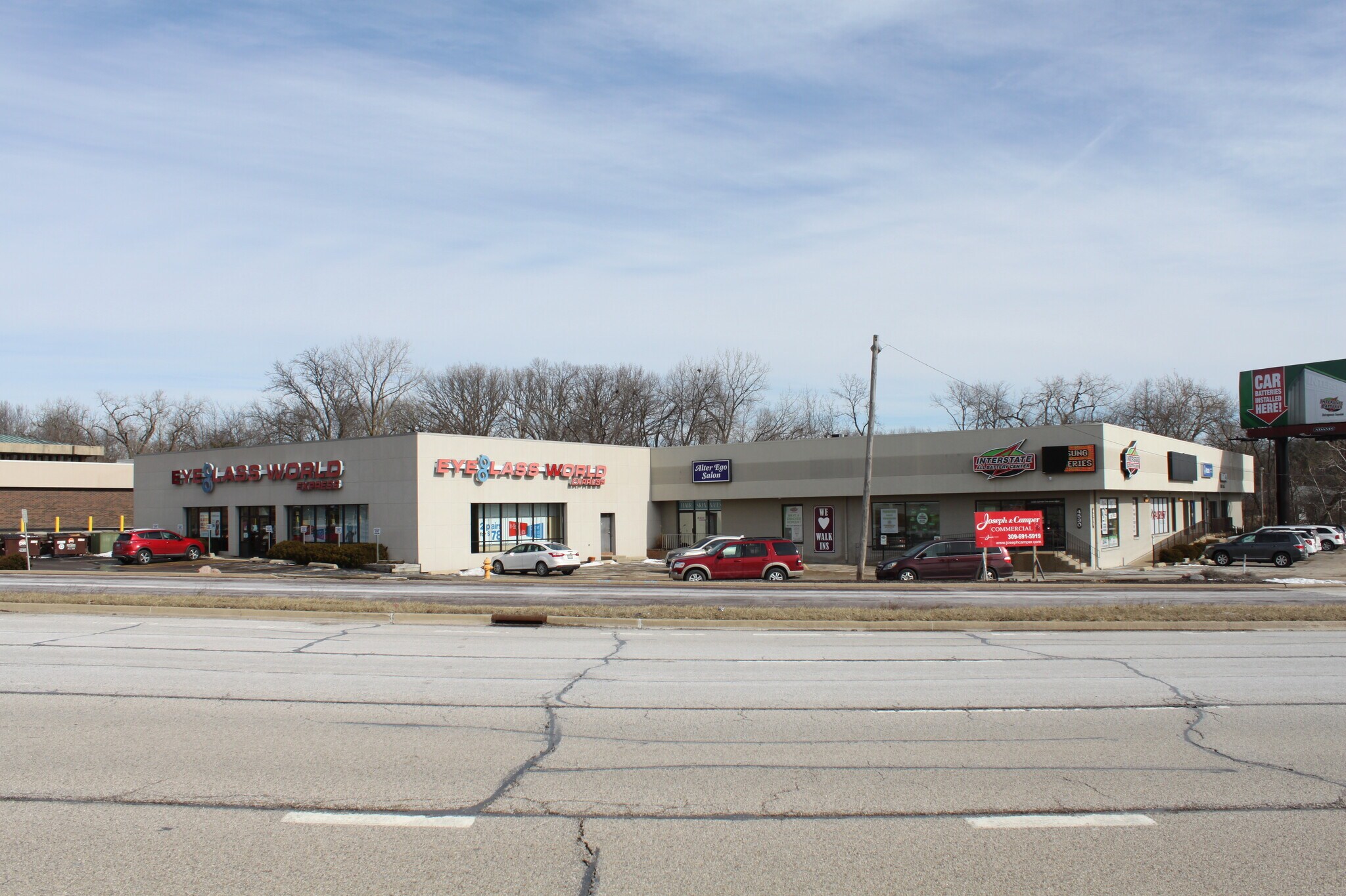 4530 N Brandywine Dr, Peoria, IL for Rent