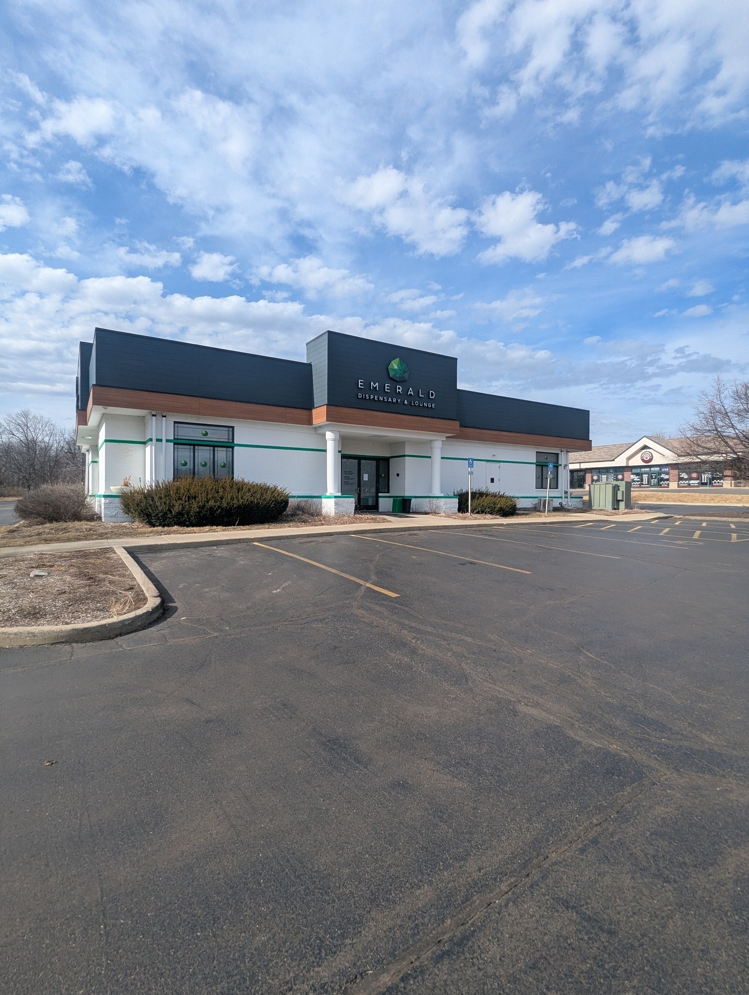 660 E State Rd, Island Lake, IL for Sale