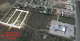 Pearsall, TX Specialty - 1411 S Pecan